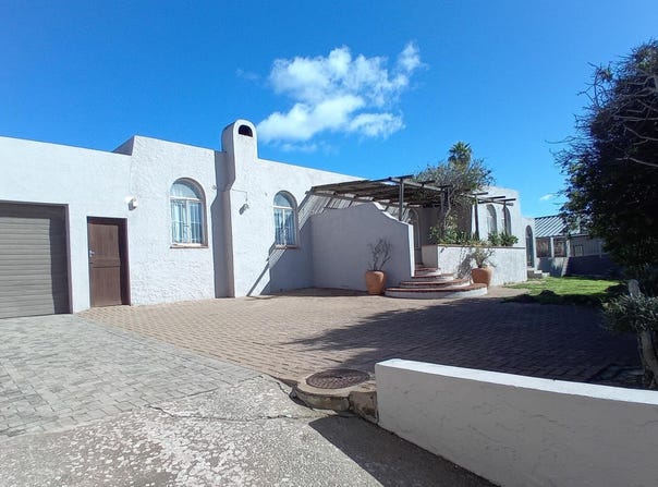 Strandloper Street 8, Parkersdorp, Western Cape 7395