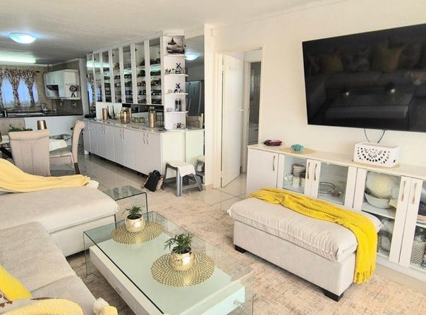 Beachfront, Western Cape 7441
