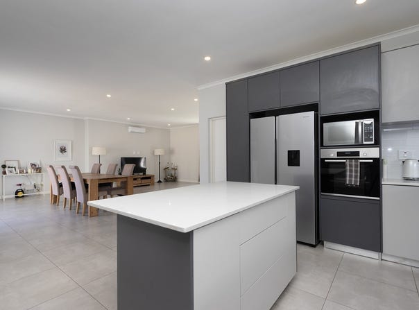 Beechwood Crescent 8, Sandown, Western Cape 7441