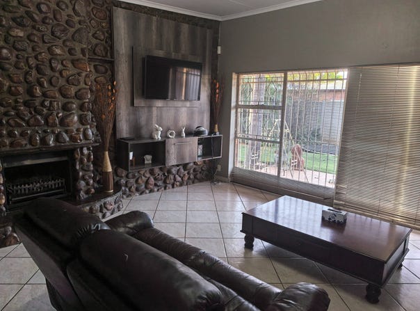 Petersfield, Gauteng 1559