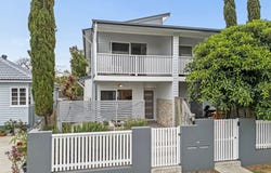 2/96 Dickenson Street, Carina, Qld 4152