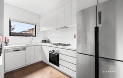 3/135 Loongana Avenue, Glenroy, Vic 3046