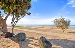 8 Evans Lane, Moore Park Beach, Qld 4670