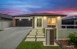 121 Riverside Circuit, Joyner, Qld 4500
