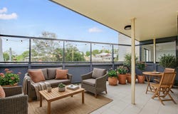 2/62 High Street, Toowong, Qld 4066