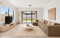 8 Majorca Drive, Clyde North, Vic 3978