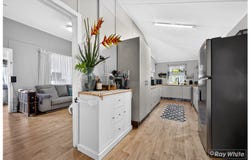 9 Dean Street, Berserker, Qld 4701
