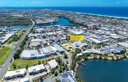 15 Main Drive, Warana, Qld 4575