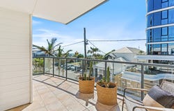 1/102 Jefferson Lane, Palm Beach, Qld 4221