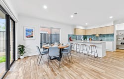 51 Springleaf Avenue, Clyde North, Vic 3978