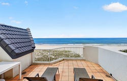 30/2 Seventeenth Avenue, Palm Beach, Qld 4221