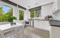 2/43 Lingwell Road, Hawthorn East, Vic 3123