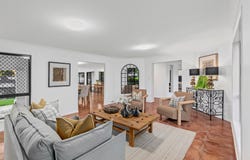 16 Knightsbridge Place, Bridgeman Downs, Qld 4035