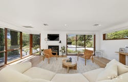 4 Johnston Street, Narrabundah, ACT 2604