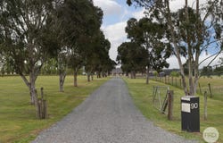 90 School Lane, Cambrian Hill, Vic 3352