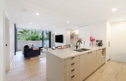 210/2 Mawarra Street, Palm Beach, Qld 4221