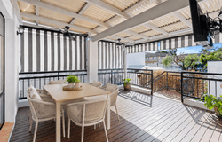 1/22 Robert Street, Labrador, Qld 4215