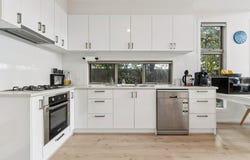 2/18 Darnley Drive, Skye, Vic 3977