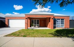18 Eisenhauer Drive, Thurgoona, NSW 2640