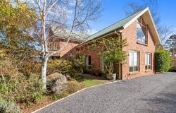 76 Hillcrest Road, Devonport, Tas 7310