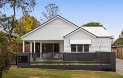 4 Wonderley Street, Mount Lofty, Qld 4350