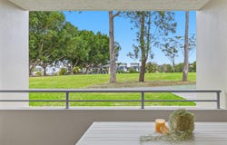 4/10 Valbonne Avenue, Varsity Lakes, Qld 4227