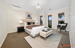 5 Statham View, Cranbourne West, Vic 3977