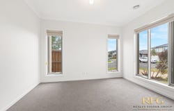 89 Dominion Drive, Burnside, Vic 3023