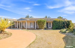 21 Pinnacle Court, Avoca, Qld 4670