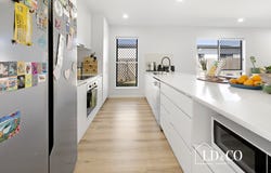 7 Lakeside Way, Andergrove, Qld 4740