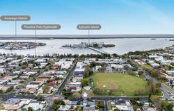 1 Sunbird Avenue, Paradise Point, Qld 4216