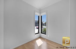 9 BLACKSCROFT RD, Thornhill Park, Vic 3335