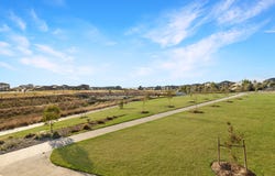 5 Monterey Loop, Clyde, Vic 3978