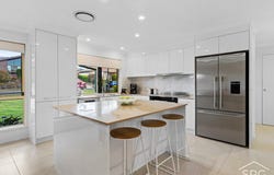 31 Cassandra Crescent, Belmont, Qld 4153