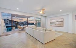 2/32 East Quay Drive, Biggera Waters, Qld 4216
