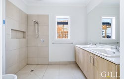 10 Tuition Drive, Clyde North, Vic 3978