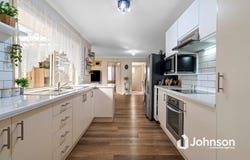 5 Park Close, Hillcrest, Qld 4118