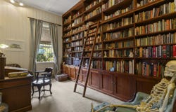15 Gray Road, West End, Qld 4101
