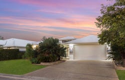 28 Pongamia Parade, Mount Low, Qld 4818