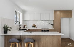 2/125 Dexter Street, Westbury, Tas 7303
