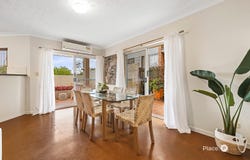 1/63 Mclay Street, Coorparoo, Qld 4151