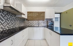 1/215-217 Mcleod Street, Cairns North, Qld 4870