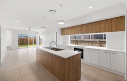 21 Jovinov Road, Greenbank, Qld 4124