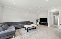 5 Armidale Circuit, Gregory Hills, NSW 2557