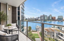1006/5 Caravel Lane, Docklands, Vic 3008