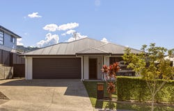 33 Creekline Place, Mooloolah Valley, Qld 4553