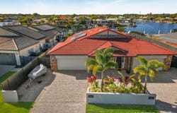 1/48 Pacific Drive, Banksia Beach, Qld 4507