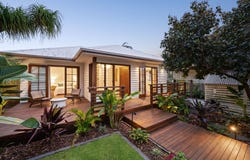 31 Mole Avenue, Southport, Qld 4215