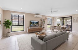 43 Geoff Wilson Drive, Norman Gardens, Qld 4701