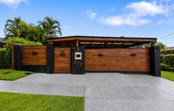 2/277 Government Road, Labrador, Qld 4215